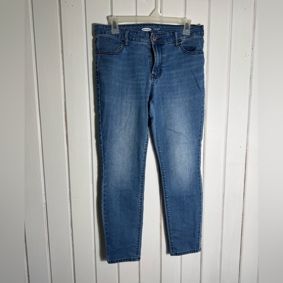Old Navy Light Blue Ankle Jeans - Picture 1 of 2